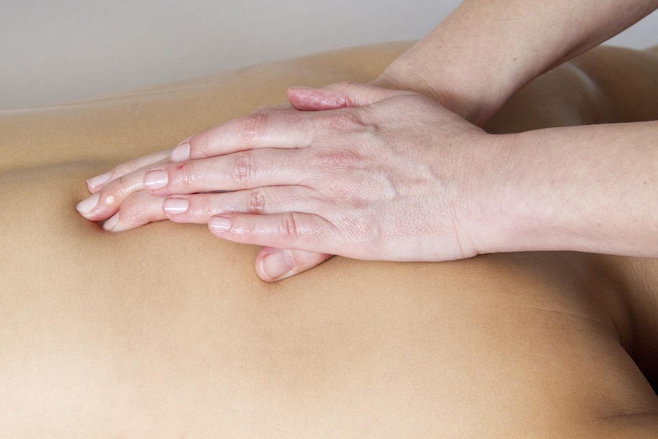 Lomi Lomi Massage Therapy Benefits